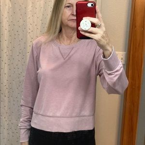 Zobha Women’s lightweight sweatshirt in Dusty Rose. Size L